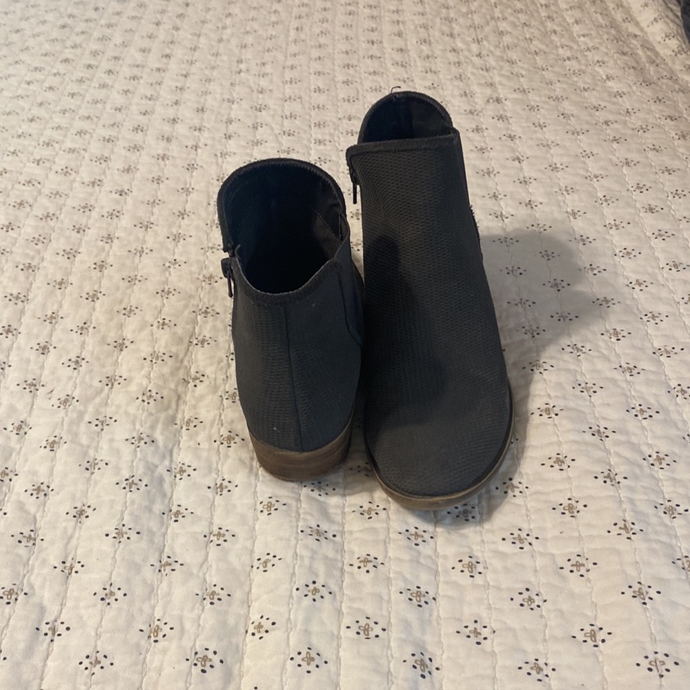 Booties - Picture 4 of 4